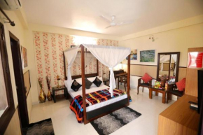Отель House of Comfort Greater Noida  Greater Noida